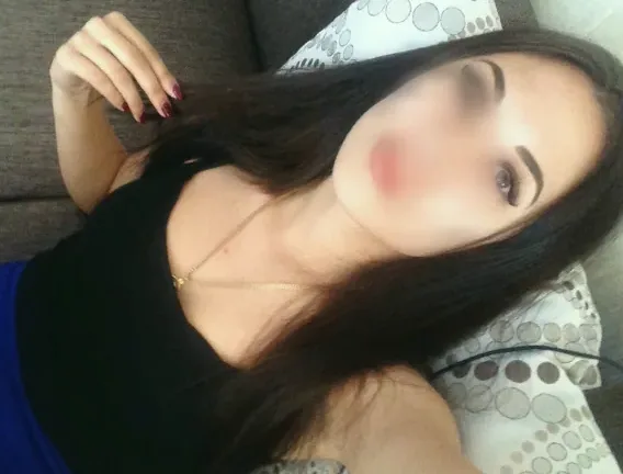 Daniela, 34