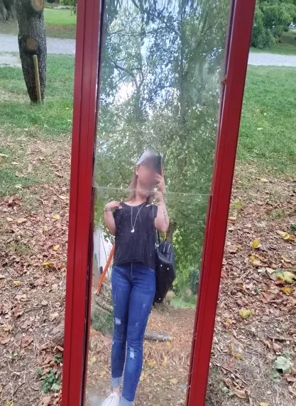 Diana, 27