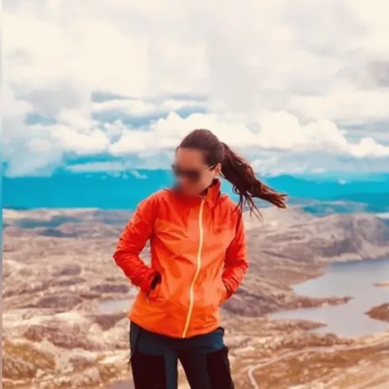 Emma, 35