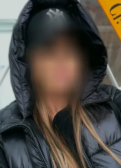 Greta, 32