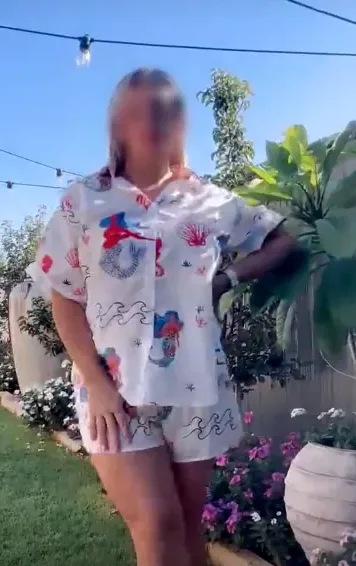 Janina, 33