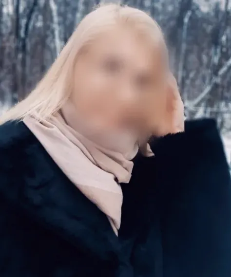 Larissa, 36