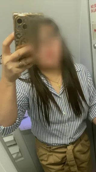 Laura, 38