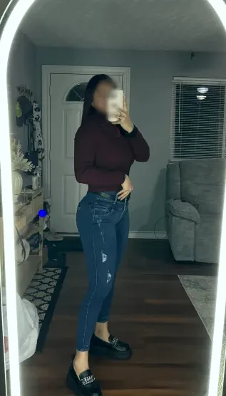 Sabrina, 29