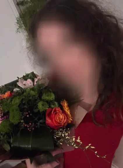 Sarah, 39