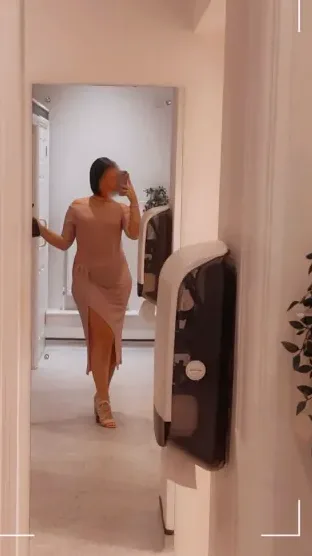 Saskia, 35
