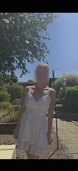Yasmin, 31